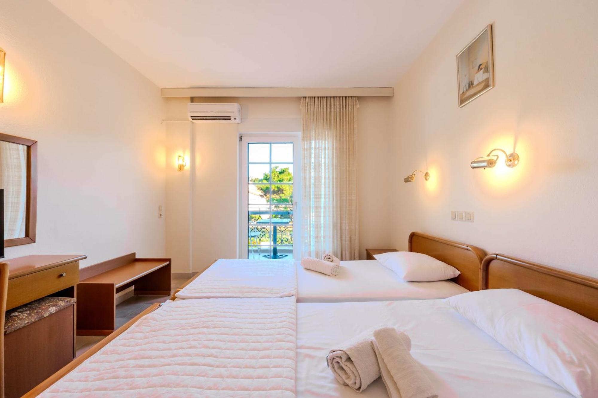 Artemis Otel Prínos Dış mekan fotoğraf