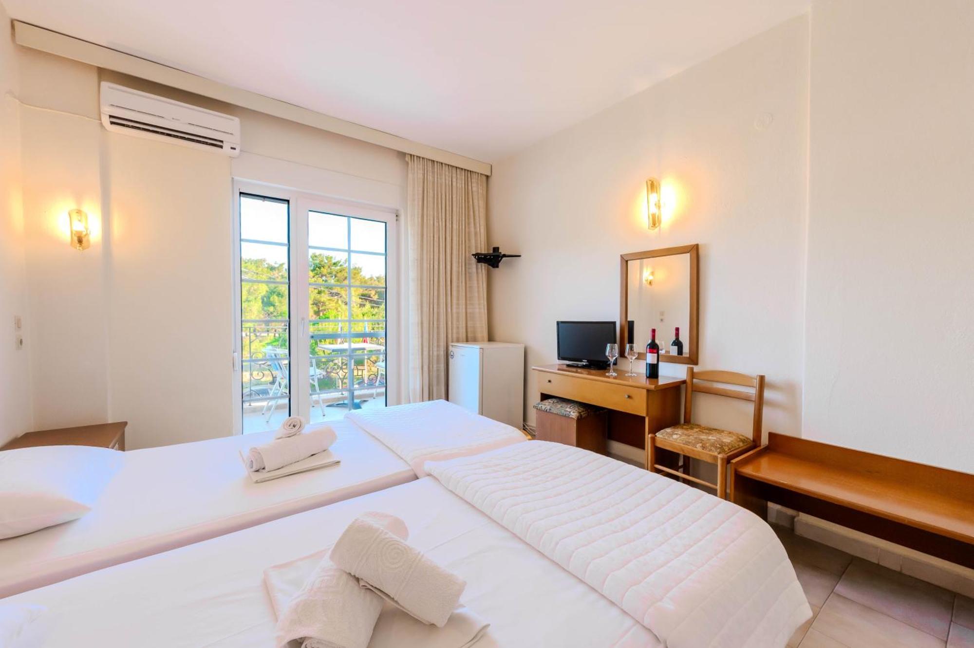 Artemis Otel Prínos Dış mekan fotoğraf